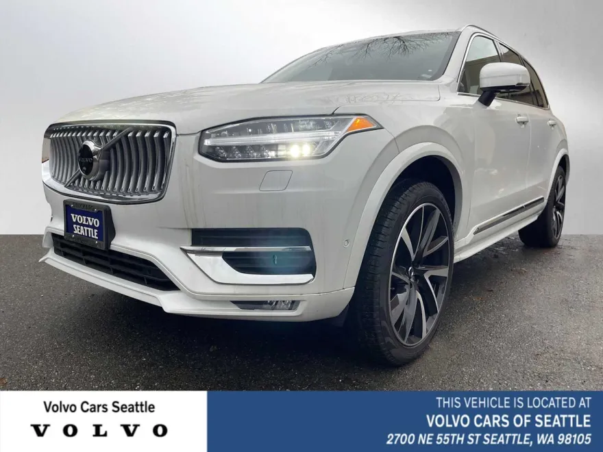 2023 Volvo XC90 AWD Plus photo 1