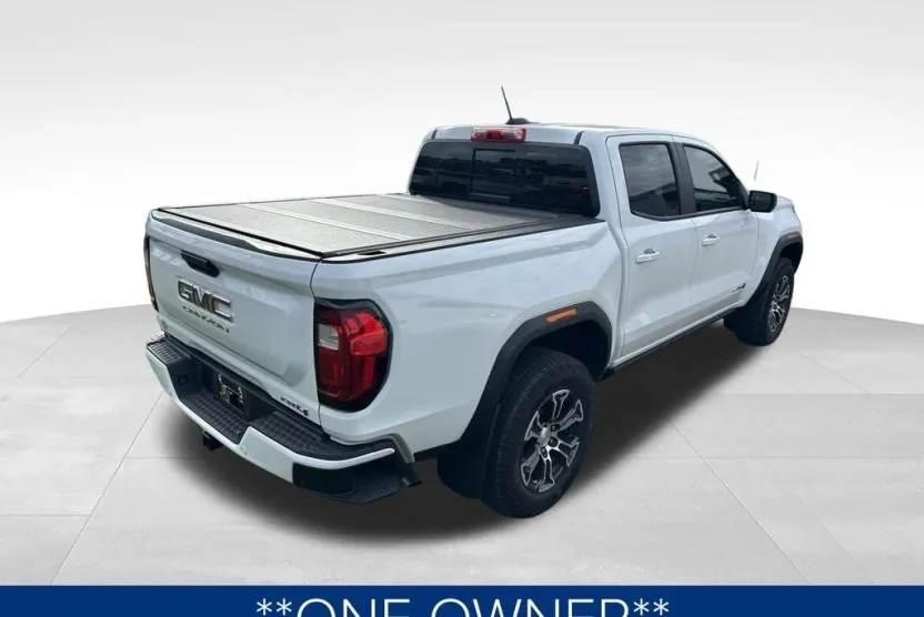2024 Gmc Canyon AT4 photo 1