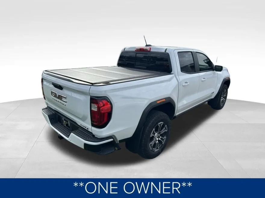 2024 Gmc Canyon AT4 photo 1