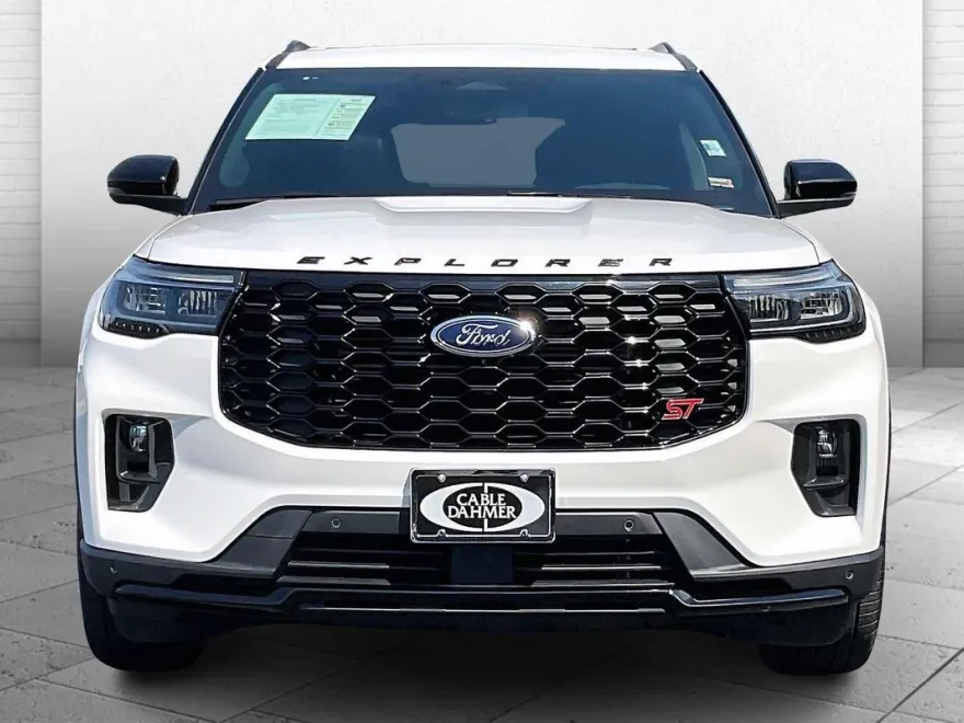 2025 Ford Explorer ST photo 1