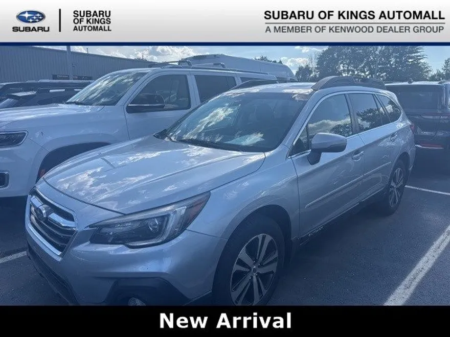 2018 Subaru Outback 2.5i Limited photo 1