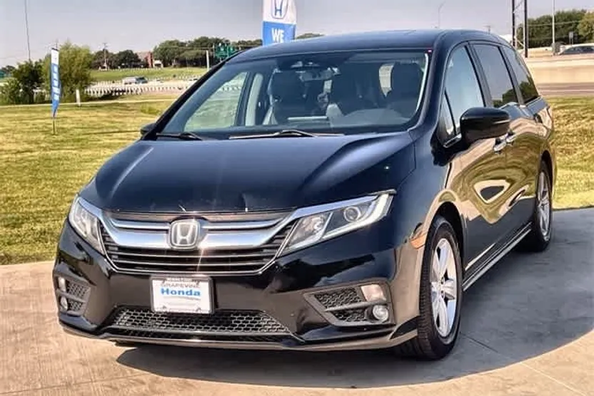 2019 Honda Odyssey EX-L photo 1