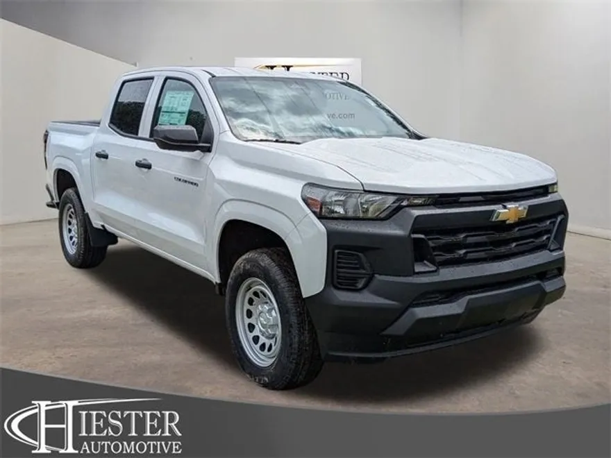 2025 Chevrolet Colorado LT photo 1