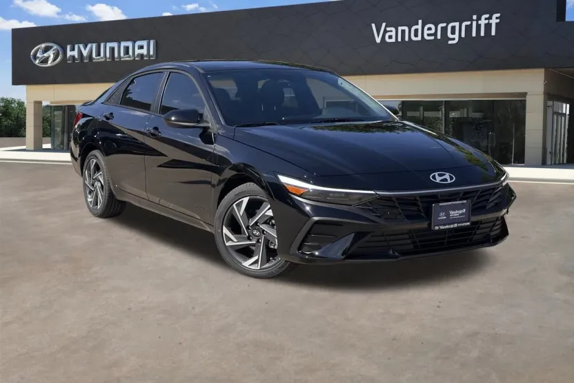 2025 Hyundai Elantra SEL Sport photo 1