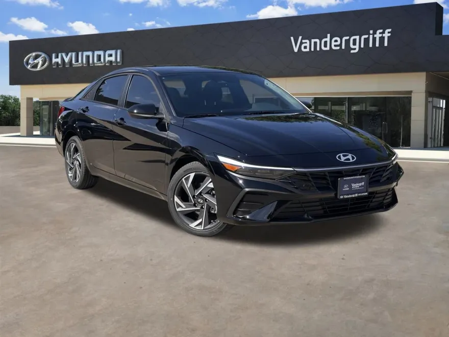 2025 Hyundai Elantra SEL Sport photo 1