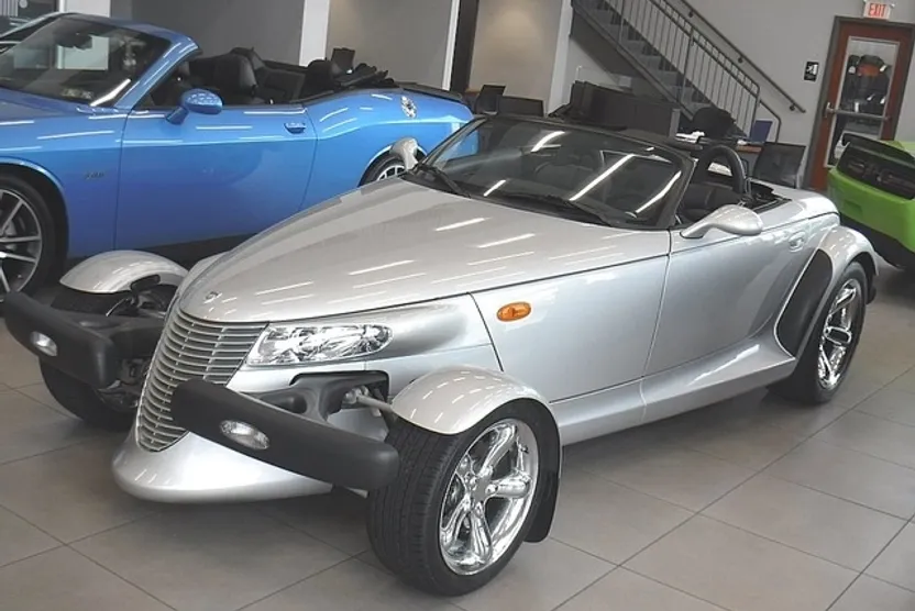 2000 Plymouth Prowler Base photo 1