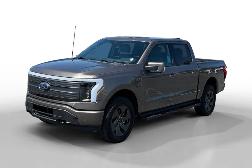 2022 Ford F-150 Lightning photo 1