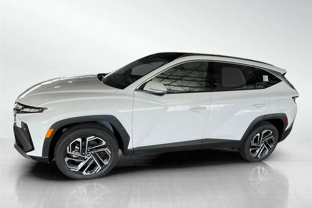 2025 Hyundai Tucson Limited photo 1
