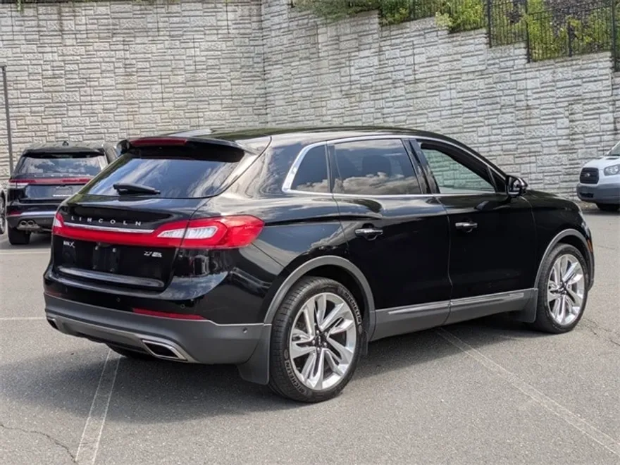 2016 Lincoln MKX Reserve photo 1