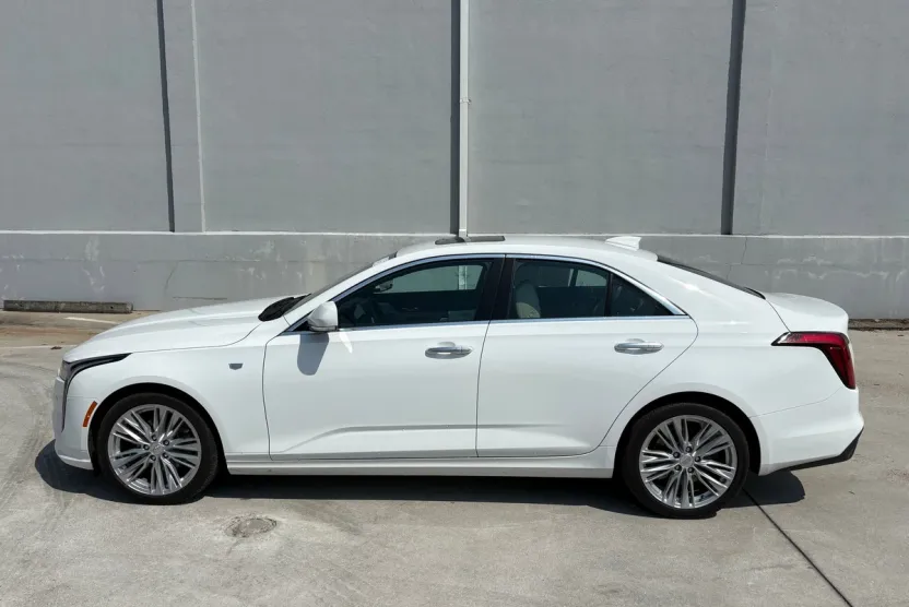 2025 Cadillac CT4 Premium Luxury photo 1