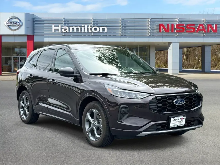 2023 Ford Escape ST-Line photo 1