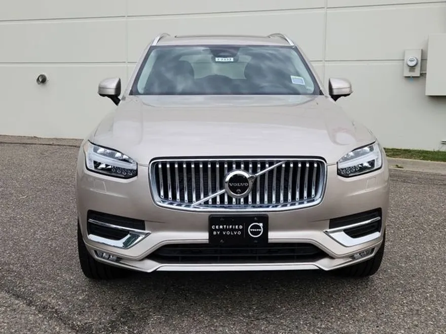 2024 Volvo XC90 Plus photo 1
