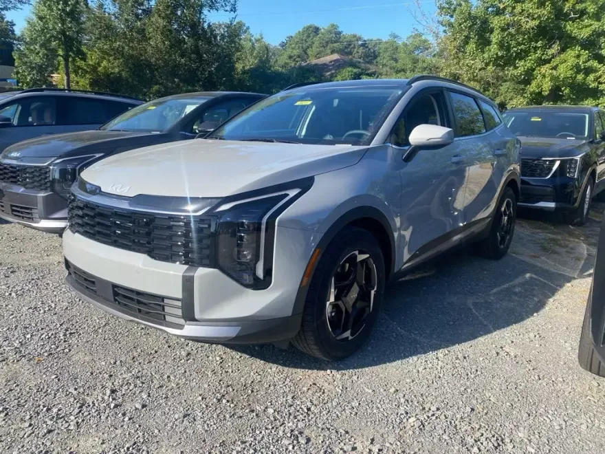 2026 Kia Sportage EX photo 1