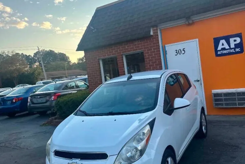 2015 Chevrolet Spark 1LT photo 1