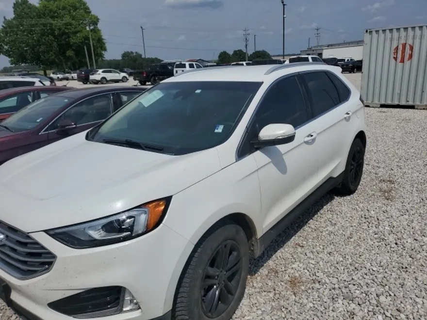 2020 Ford Edge SEL photo 1