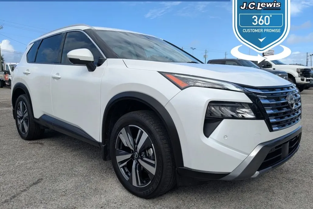 2024 Nissan Rogue SL photo 1