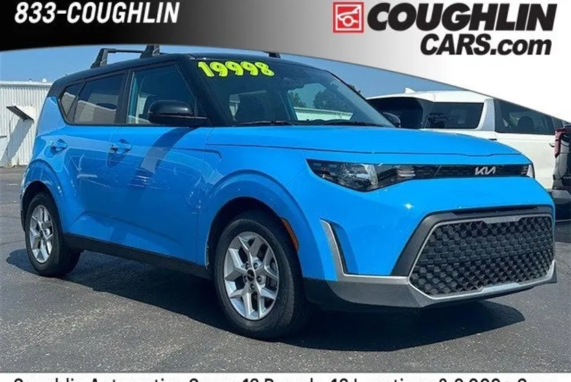 2023 Kia Soul S photo 1