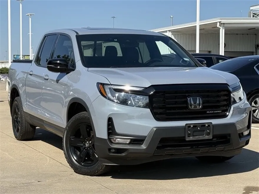 2023 Honda Ridgeline Black Edition photo 1