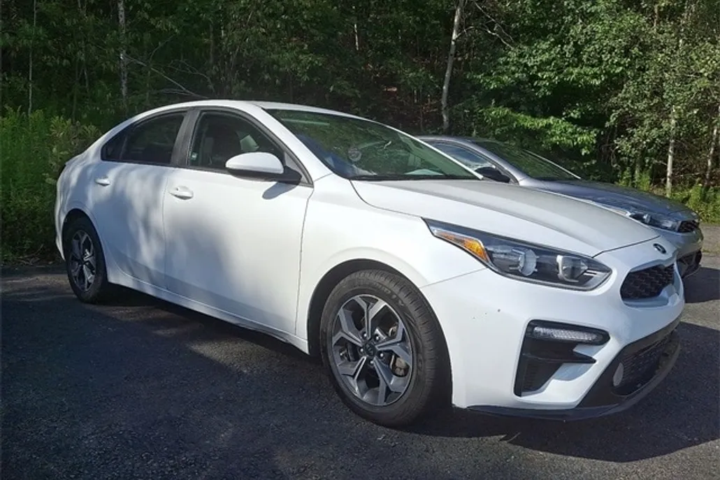 2021 Kia Forte LXS photo 1