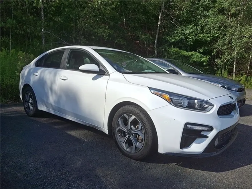 2021 Kia Forte LXS photo 1