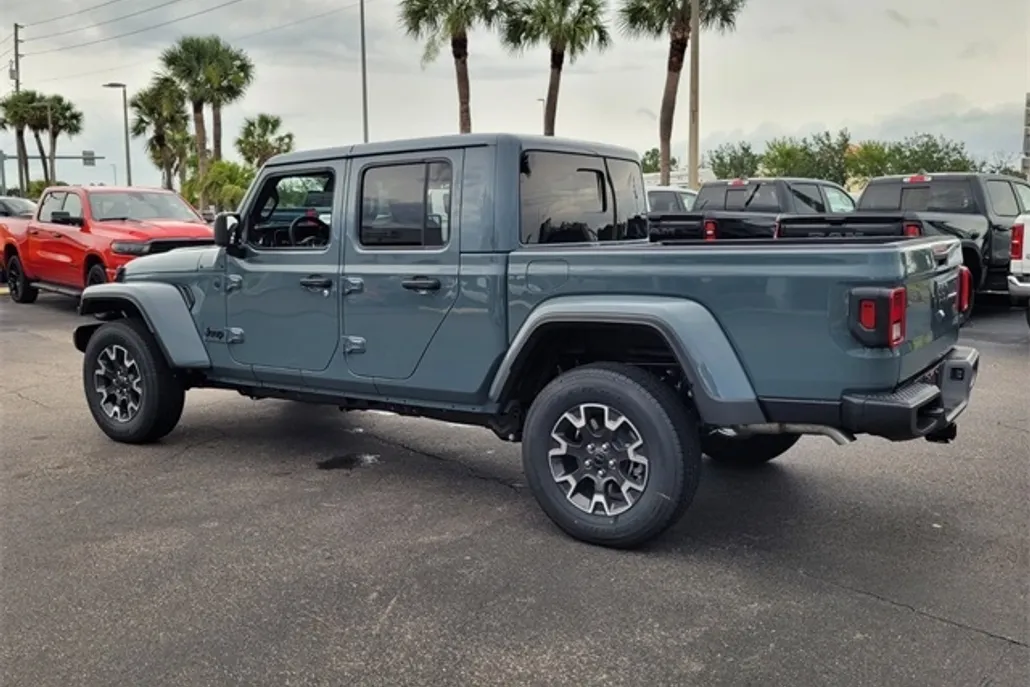 2025 Jeep Gladiator Sport S photo 1