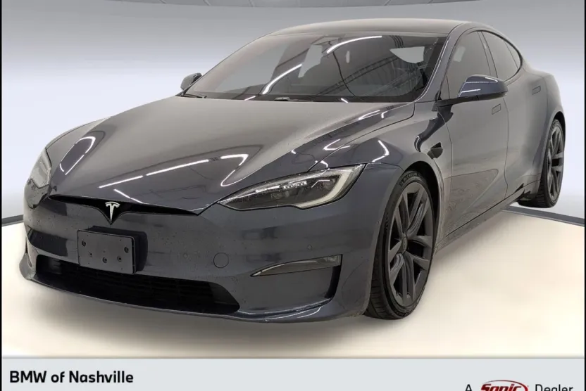 2022 Tesla Model S photo 1