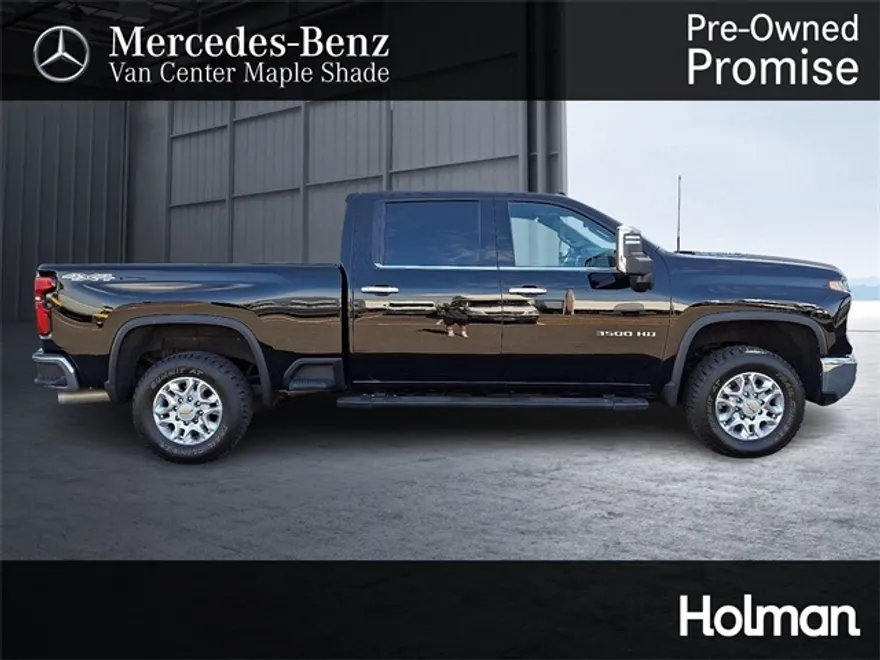 2024 Chevrolet Silverado 3500HD LTZ photo 1