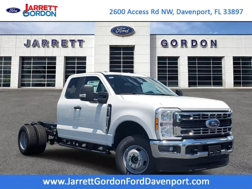 2025 Ford F-350 XL photo 1
