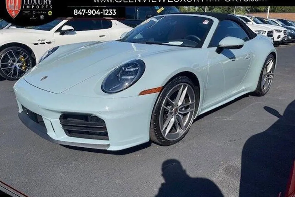 2025 Porsche 911 Cabriolet photo 1