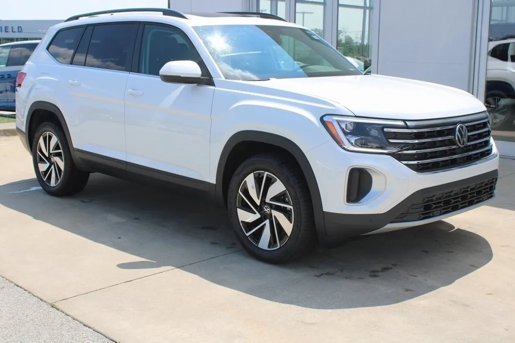 2026 Volkswagen Atlas SE Technology photo 1