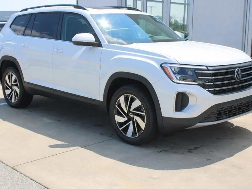 2026 Volkswagen Atlas SE Technology photo 1
