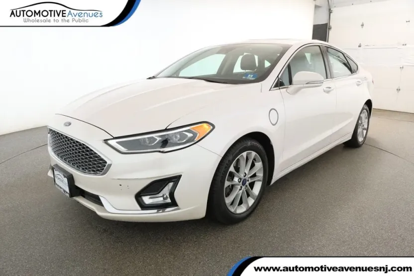 2020 Ford Fusion Titanium Plug-In Hybrid photo 1