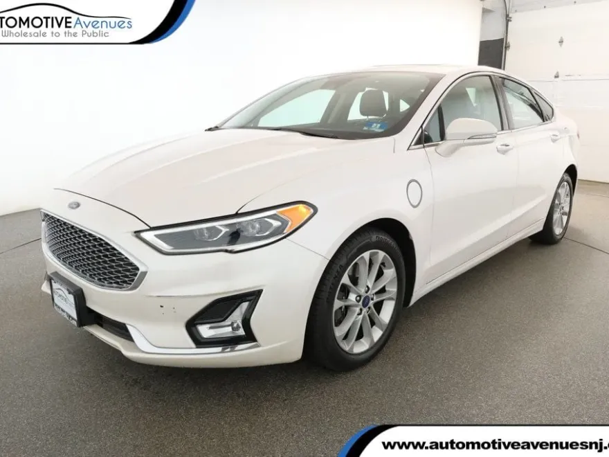 2020 Ford Fusion Titanium Plug-In Hybrid photo 1