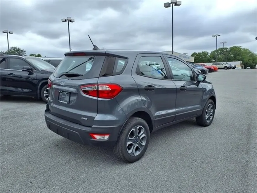 2020 Ford EcoSport S photo 1