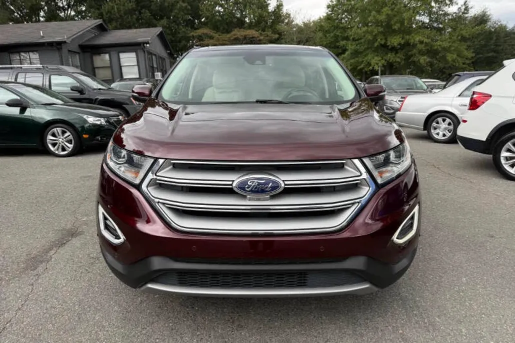 2017 Ford Edge Titanium photo 1