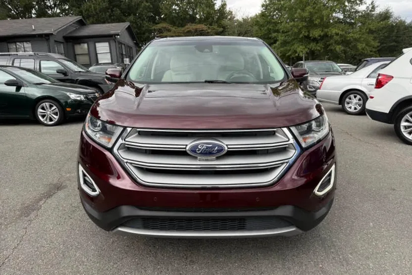 2017 Ford Edge Titanium photo 1