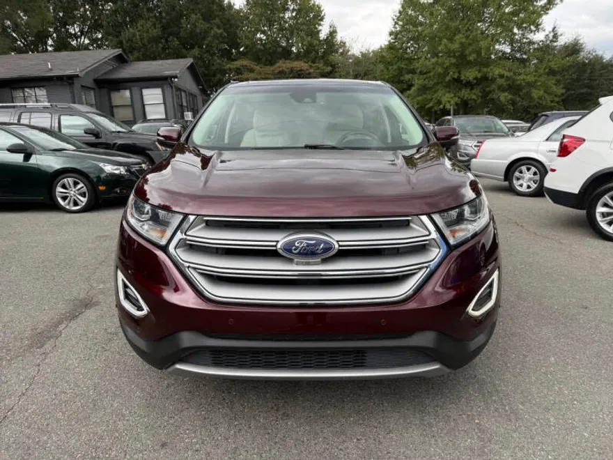 2017 Ford Edge Titanium photo 1