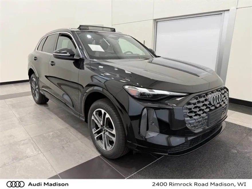2025 Audi Q5 Premium photo 1