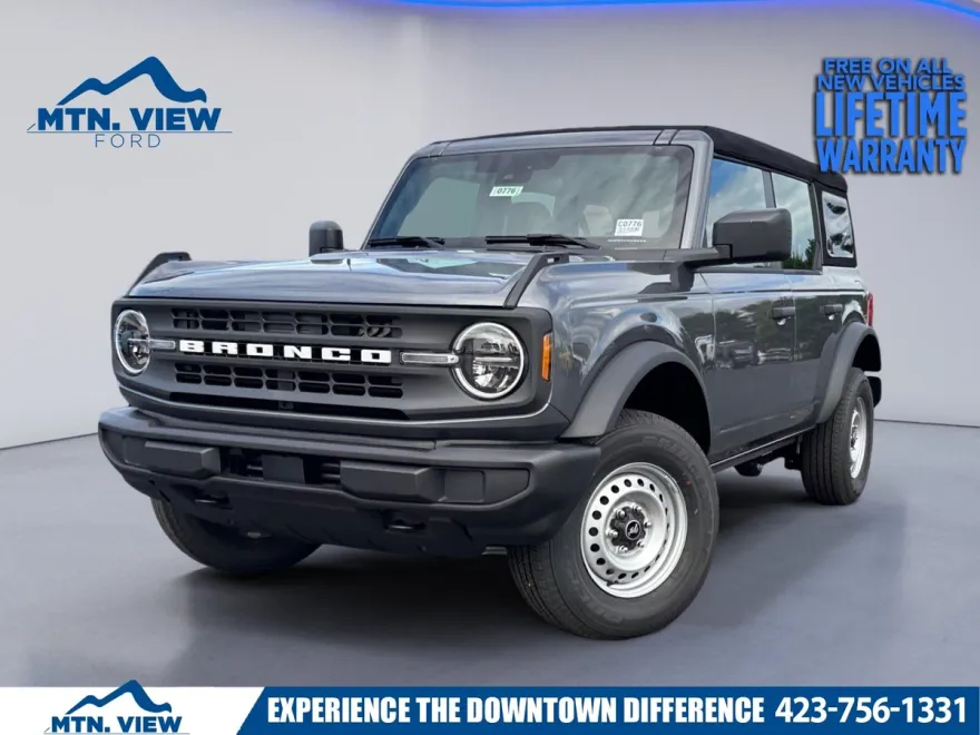 2025 Ford Bronco Base photo 1