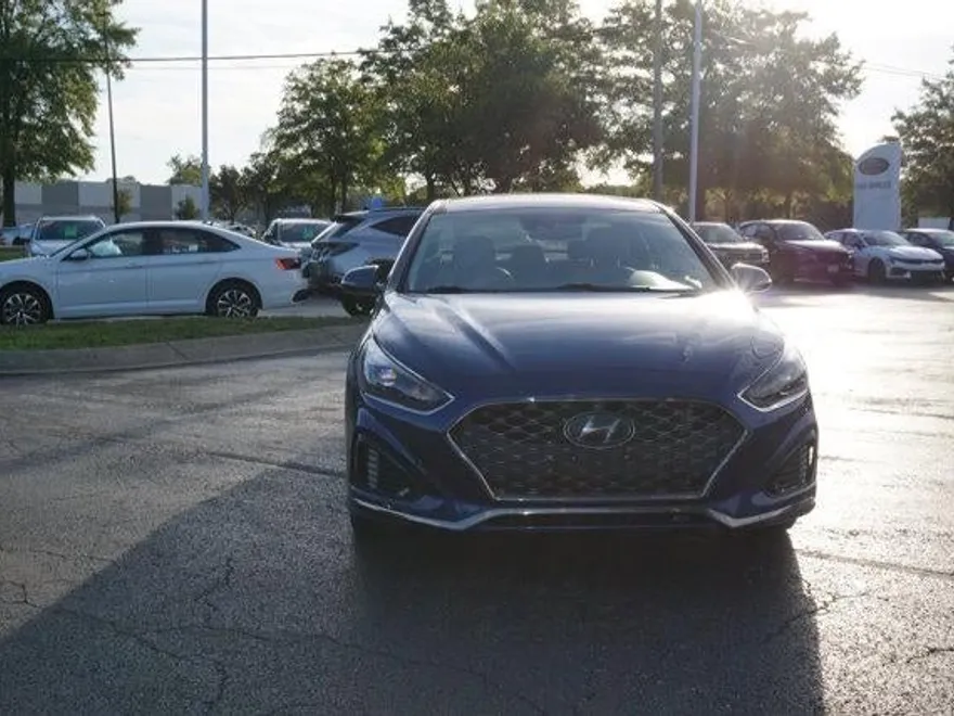 2018 Hyundai Sonata Limited photo 1