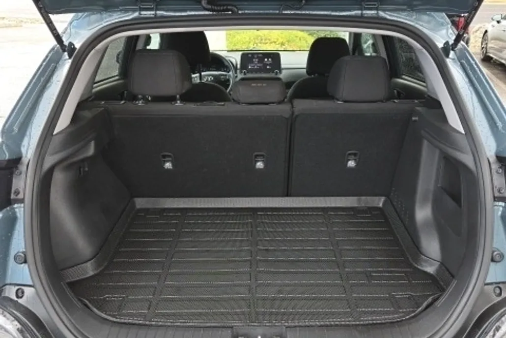 2023 Hyundai Kona SEL photo 1