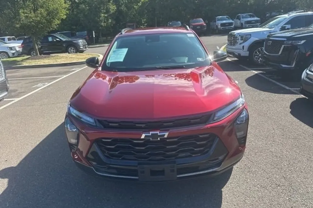 2024 Chevrolet Trax ACTIV photo 1
