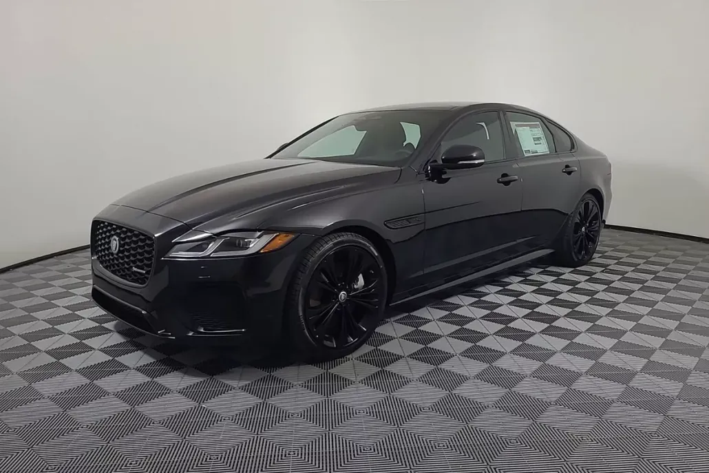 2024 Jaguar XF P250 R-Dynamic SE photo 1