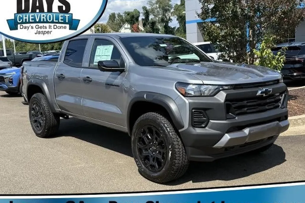 2026 Chevrolet Colorado Trail Boss photo 1