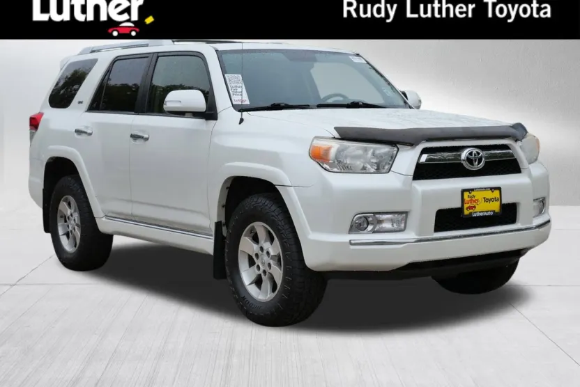 2013 Toyota 4Runner SR5 4WD photo 1