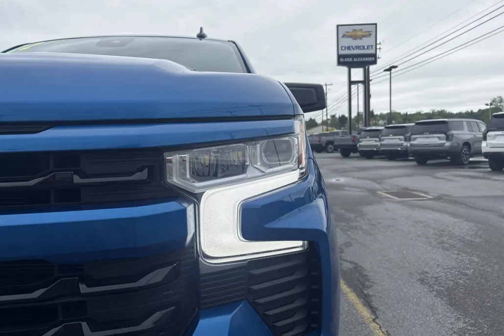 2022 Chevrolet Silverado 1500 RST photo 1