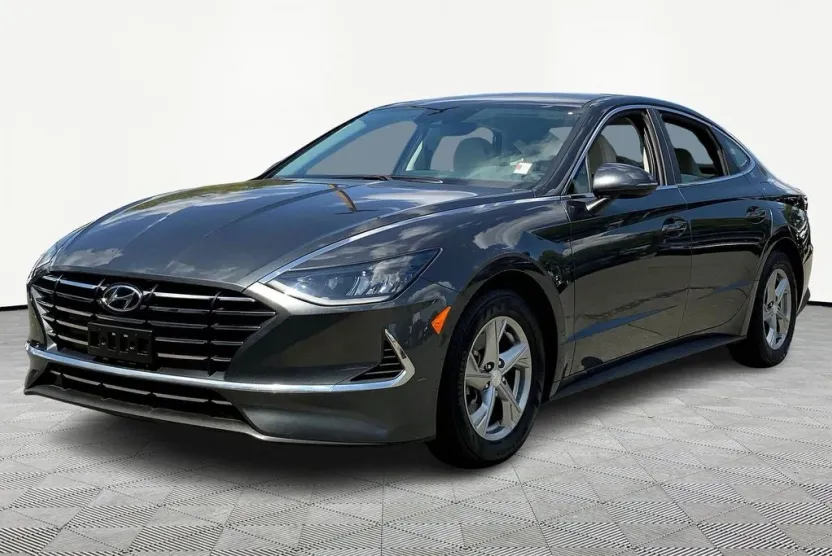 2022 Hyundai Sonata SE photo 1