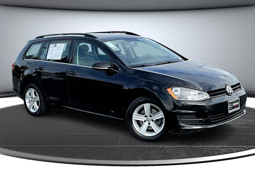 2015 Volkswagen Golf SportWagen TDI S photo 1