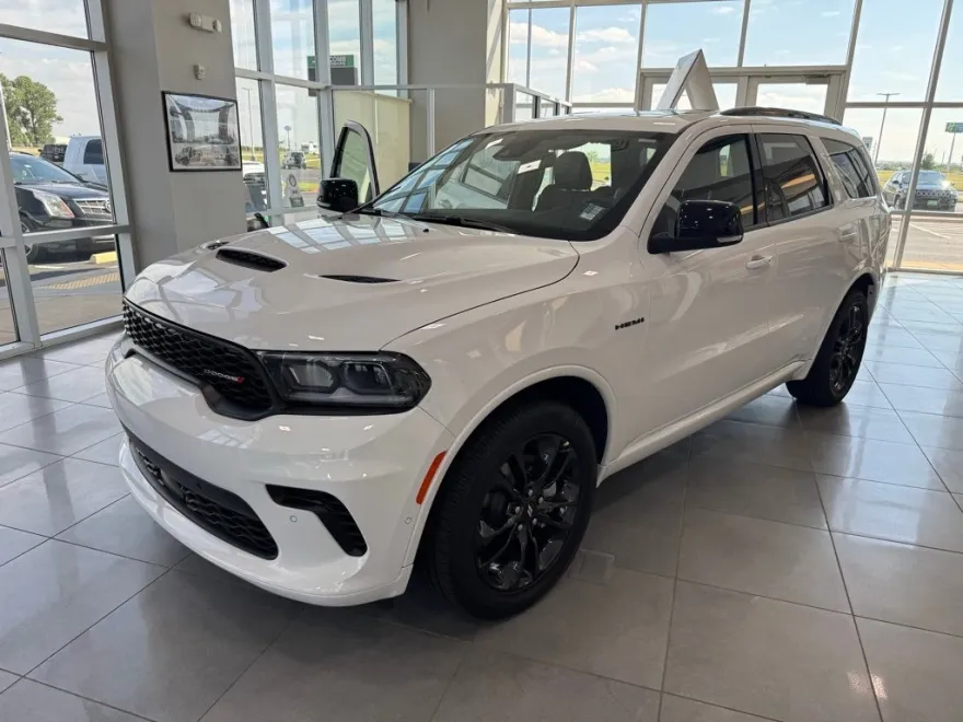 2025 Dodge Durango R/T Plus photo 1