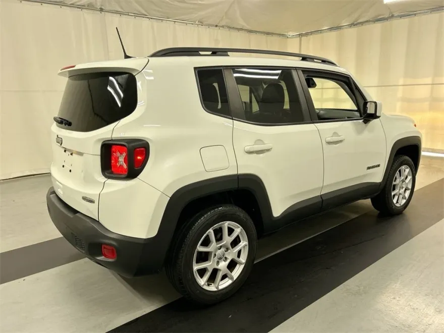 2019 Jeep Renegade Latitude photo 1